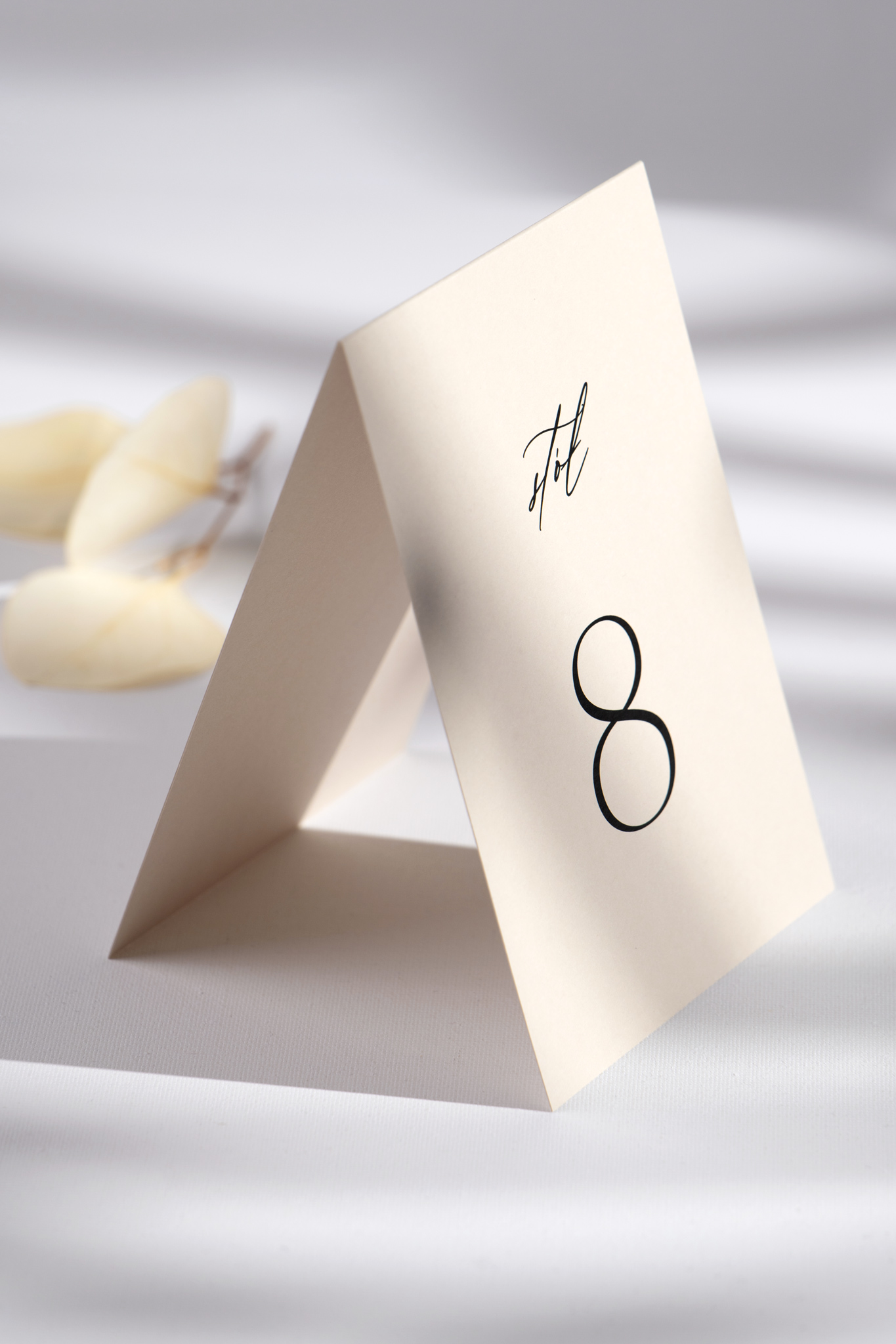 Numery stołów minimalistyczne składane - Initials - obrazek 2